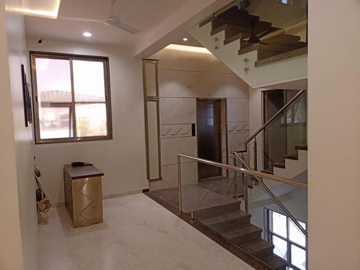 Hotel Rose Gold Ahmednagar Eksteriør bilde