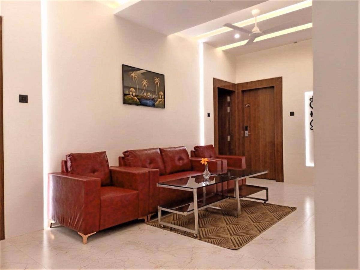 Hotel Rose Gold Ahmednagar Eksteriør bilde